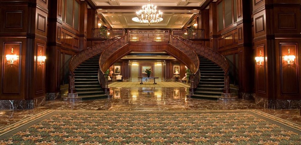 Thảm sảnh khách sạn phong cách cổ điển